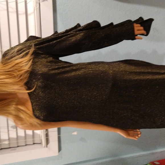 By Carmin Gold Sparkle Ruffled Black Stretching Dress 1x2x3x Sizes - Picture 3 of 12